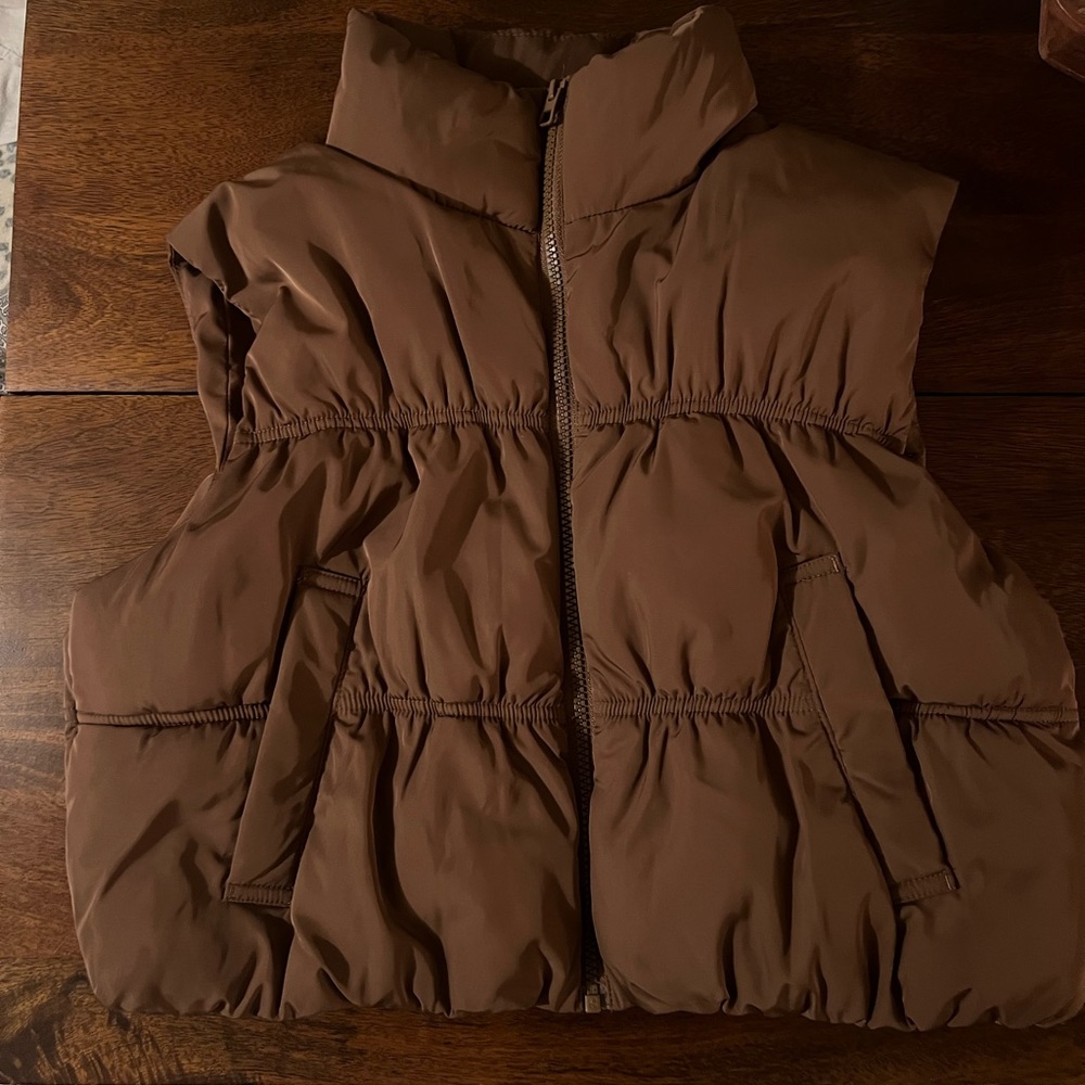 H&M brown cinched puffer vest OBO